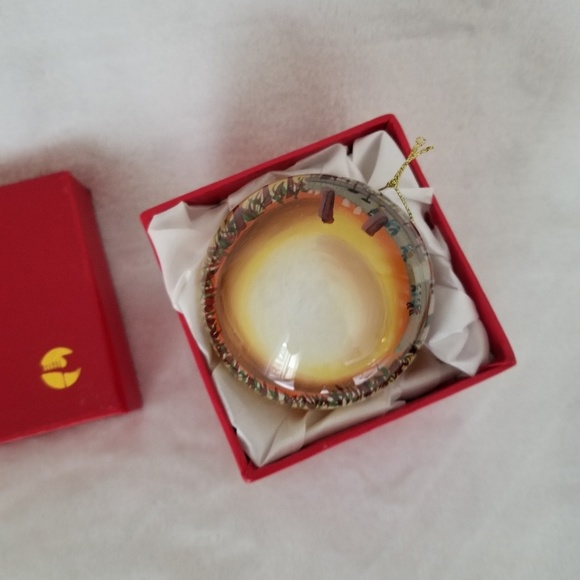 St. Peter's Basilica hand painted bulb - Picture 6 of 6